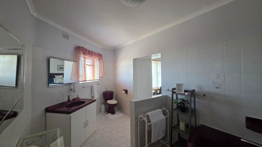 7 Bedroom Property for Sale in Vredenburg Western Cape